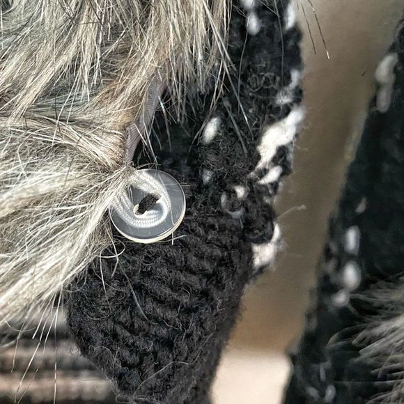 Express (Removable) Faux Fur Collar Sweater Coat - Geometric Stripe - S - Picture 6 of 7